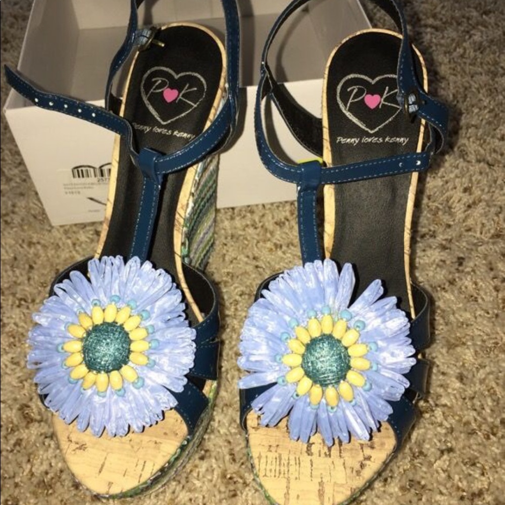 ***FINAL PRICE DROP**** Penny Loves Kenny Wedges