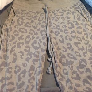 Victoria secret pink jogging pants! Medium size!