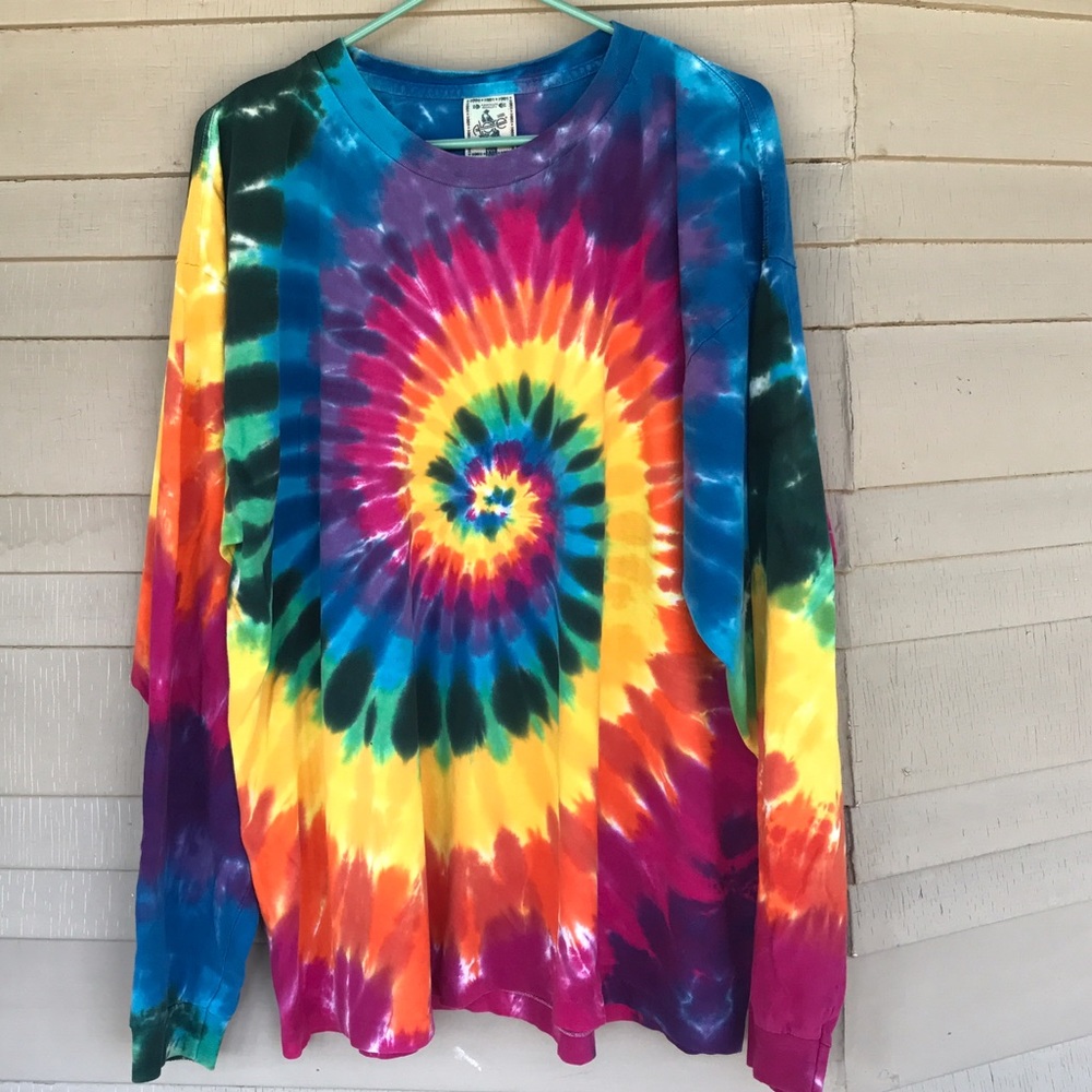 Cotton tie-dyed long sleeve tee-shirt
