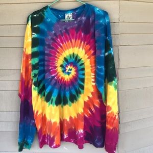 Cotton tie-dyed long sleeve tee-shirt