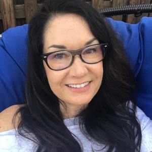 Meet your Posher, Monique