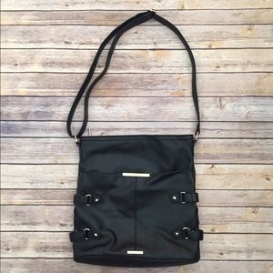 ✨Rampage✨ faux leather bag with gold accents