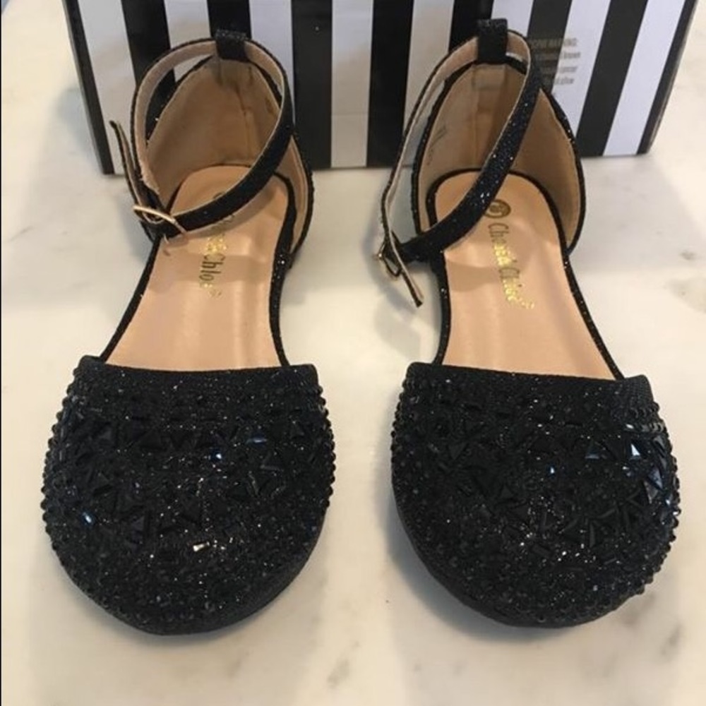 New Size 1 kids shoes. Girls flats with straps.