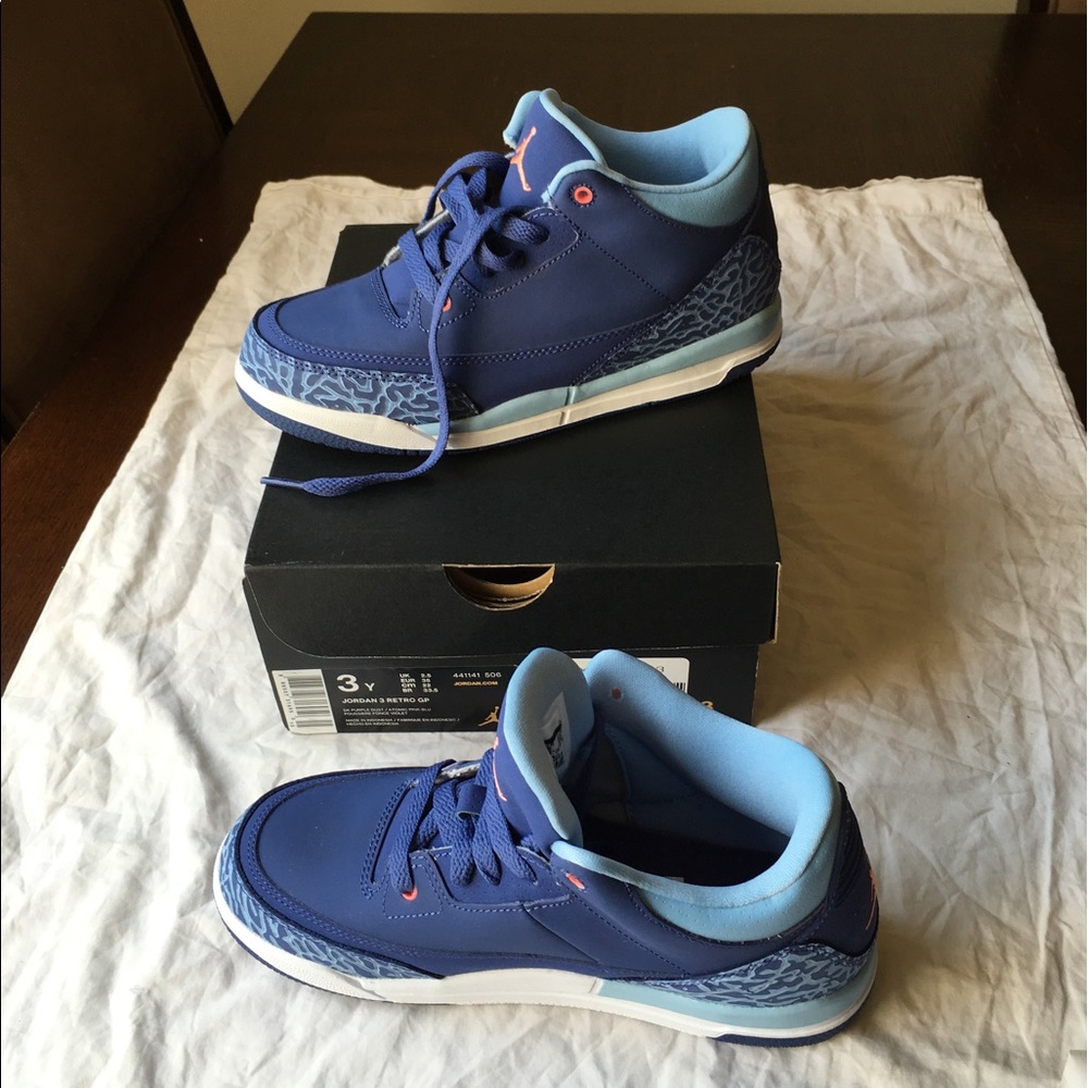 Brand new sneakers with the box included