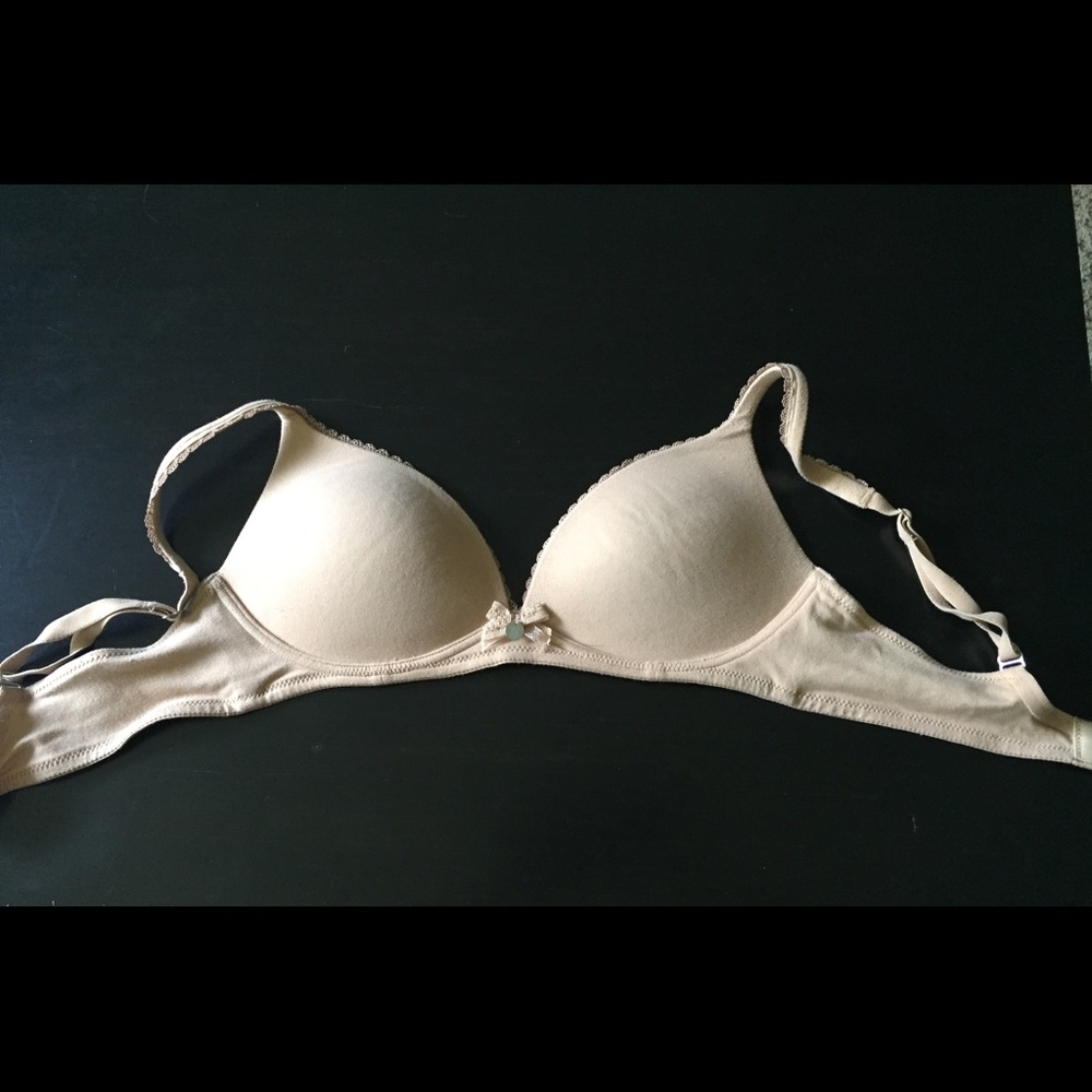 Victoria Secret wireless bra 34a