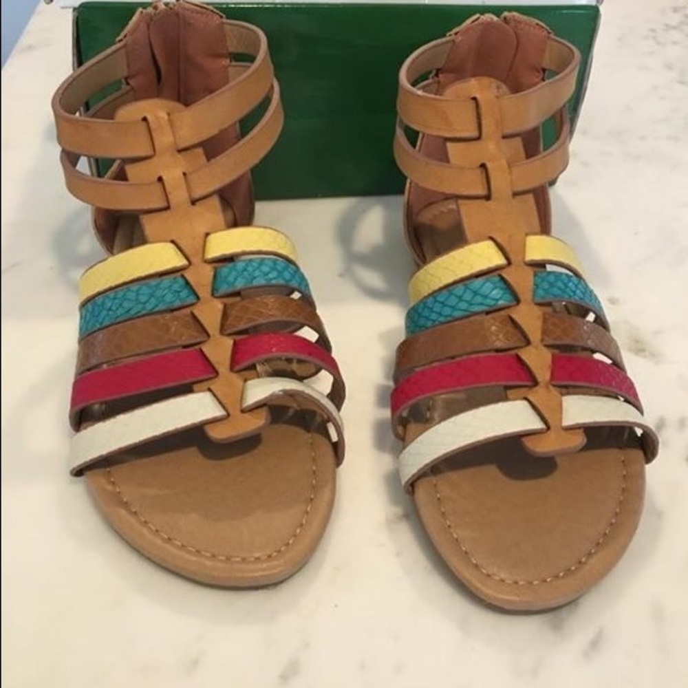 New. Size 1 girls sandals.