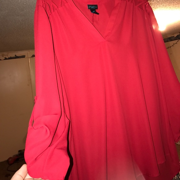 ❤️Red Blouse❤️ - Picture 2 of 2