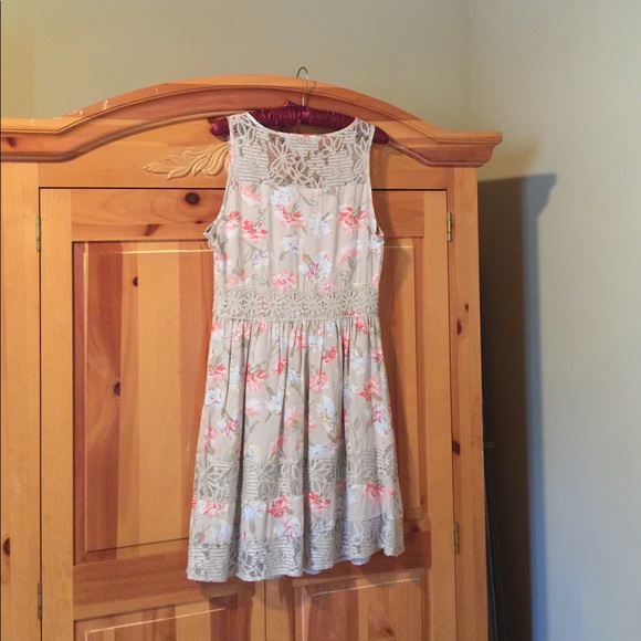 Dress - Picture 2 of 5