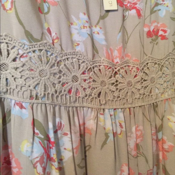 Dress - Picture 4 of 5