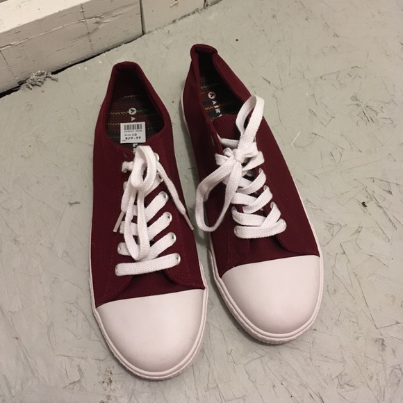 airwalk burgundy shoes