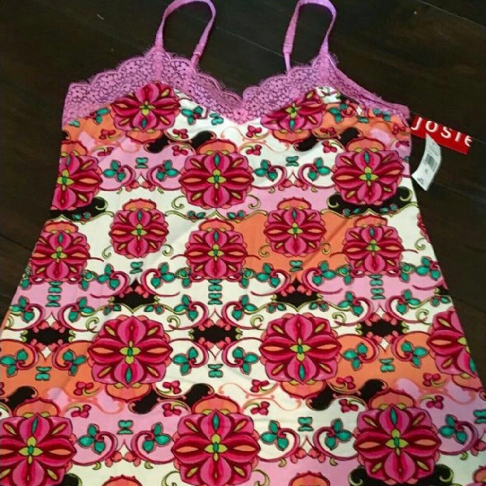 Josie by NATORI slinky chemise