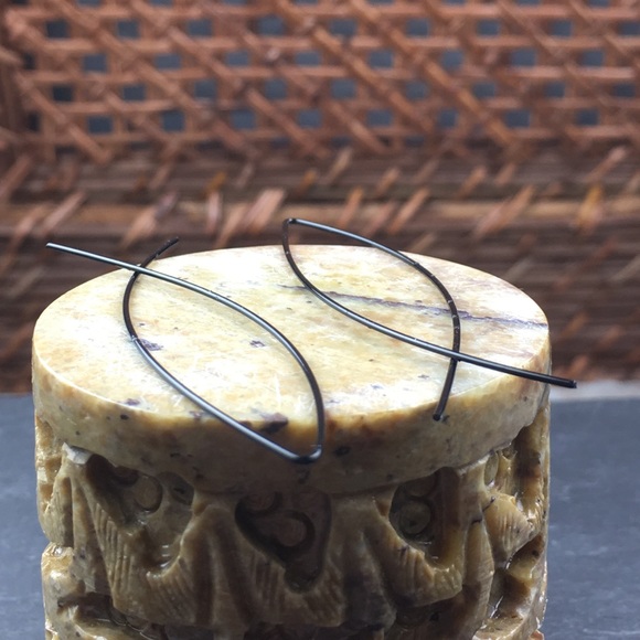 Last One ))) Black Hoop Earrings - Picture 4 of 8