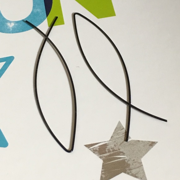 Last One ))) Black Hoop Earrings - Picture 3 of 8