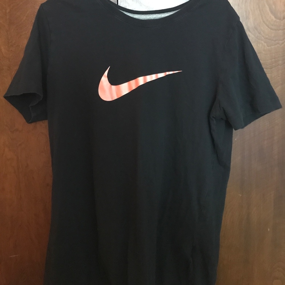 Nike tee-shirt, only worn twice.