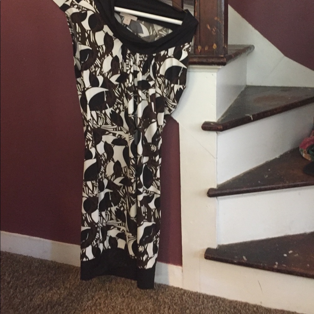 Sleeveless dress