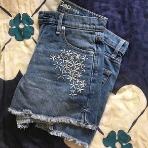 Gap Daisy Embroidered Cutoff Shorts