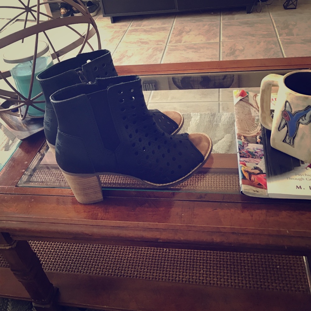 Toms peep toe booties