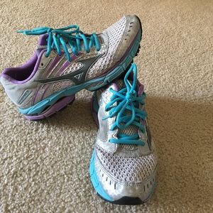 Mizuno Wave Inspire 9