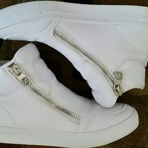 GUESS SNEAKERS- worn once