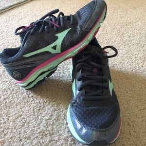 Mizuno Wave Rider 17