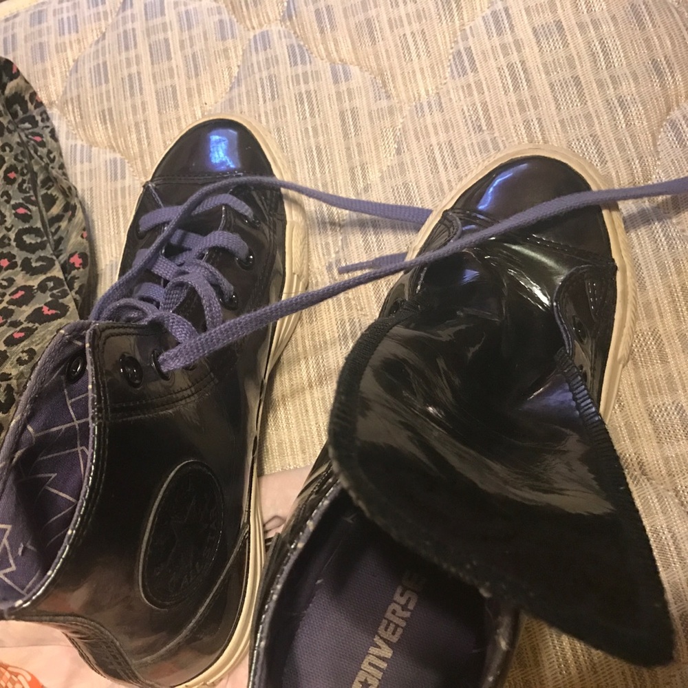 Size 8 black iridescent high top converse