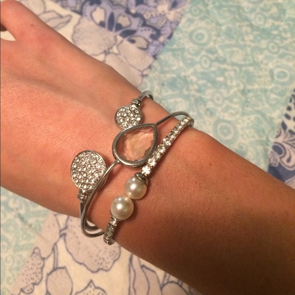 Free People Jewelry - Free People bangle set pearl and teardrop bracelet