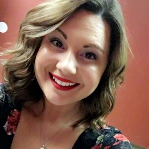 Meet your Posher, Liz