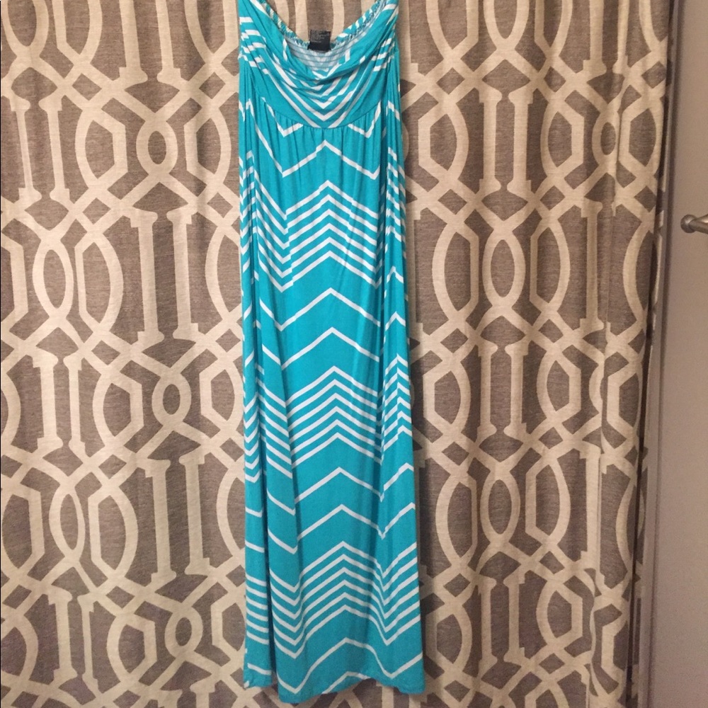 NWT maxi dress Size Large