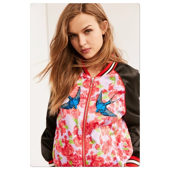 Urban Outfitters Jackets & Blazers - Urban outfitters embroidered bomber XS