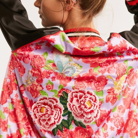 Urban outfitters embroidered bomber XS - Picture 2 of 4