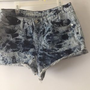 Mossimo high rise cut out shorts.