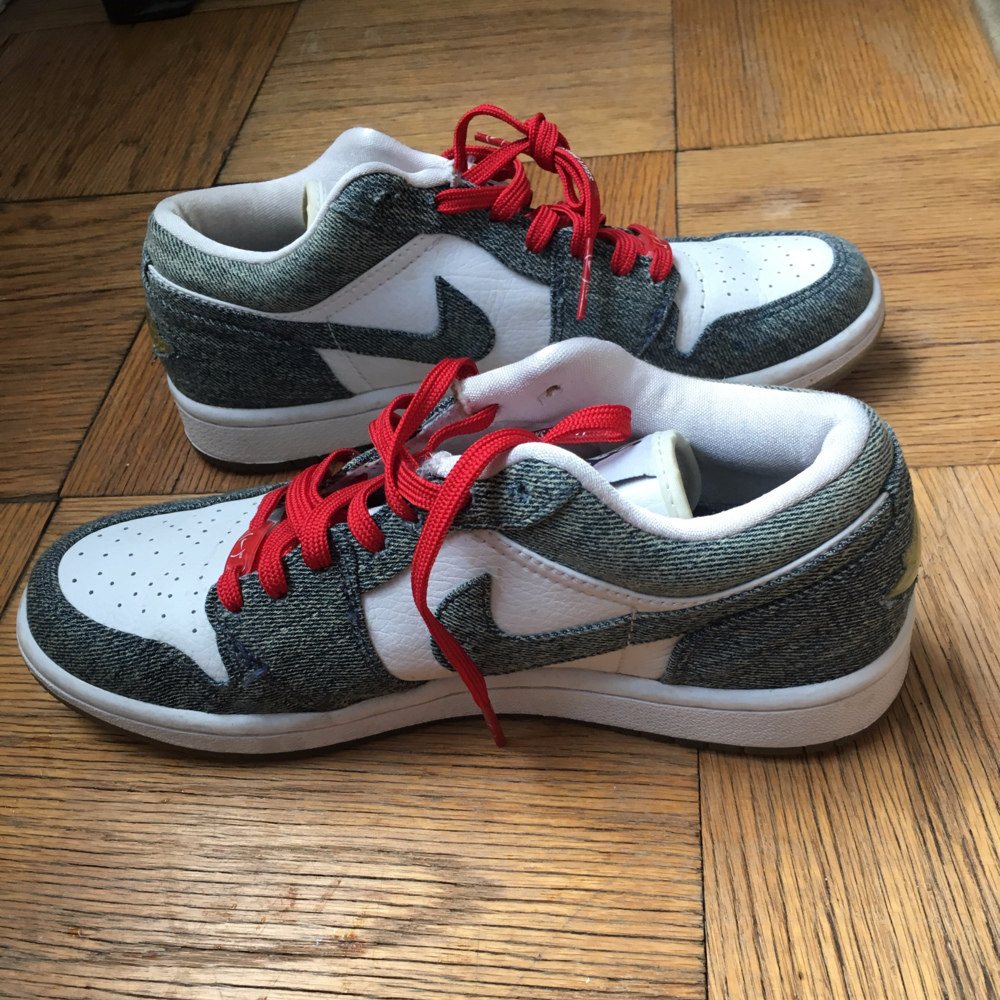 Air Jordan 1 (I) Retro Womens Low White / Denim