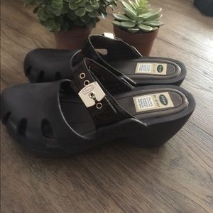 DR. SCHOLLS clogs