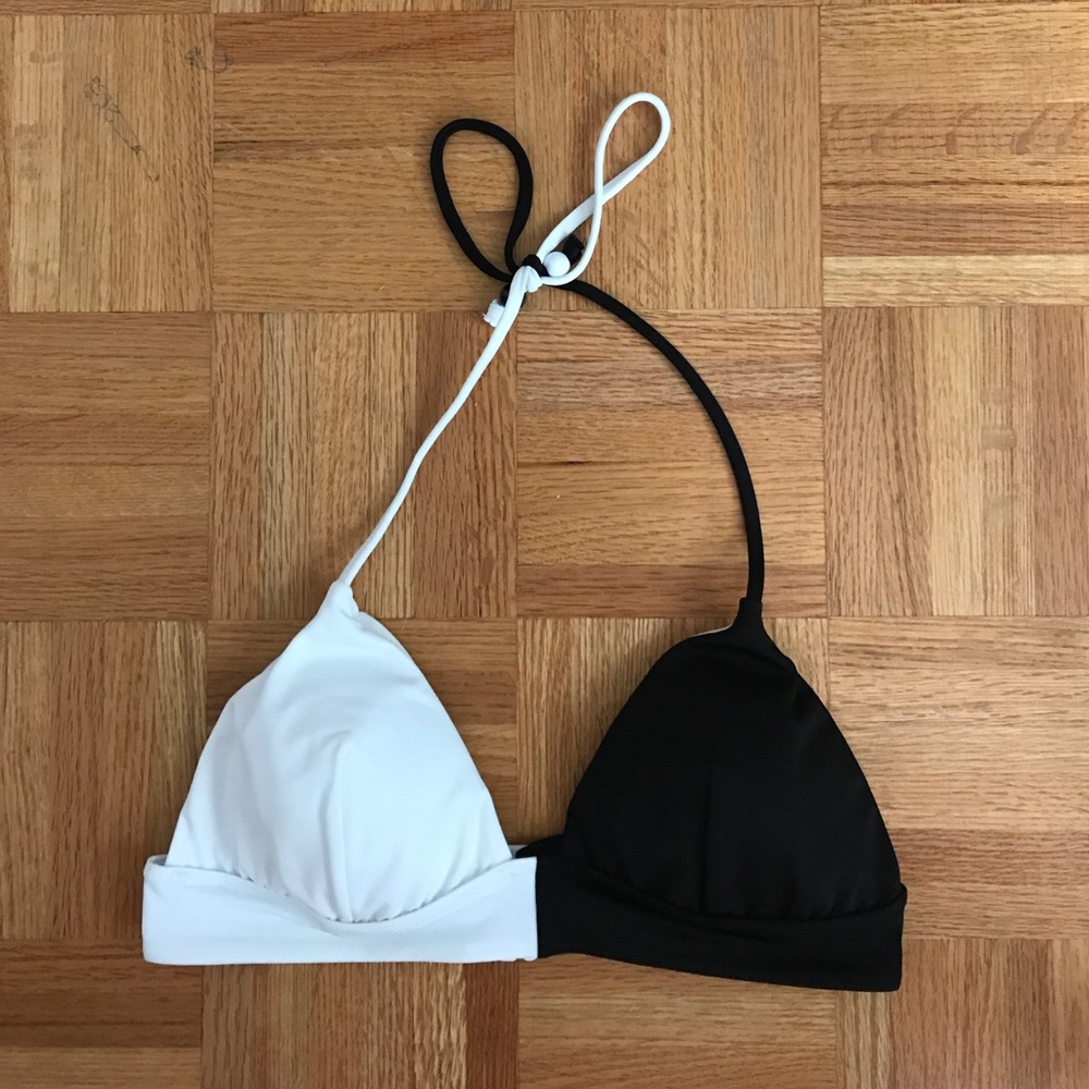 NWOT Victoria's Secret Bikini Top