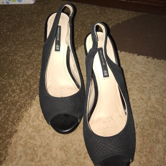 Heels - Picture 2 of 3