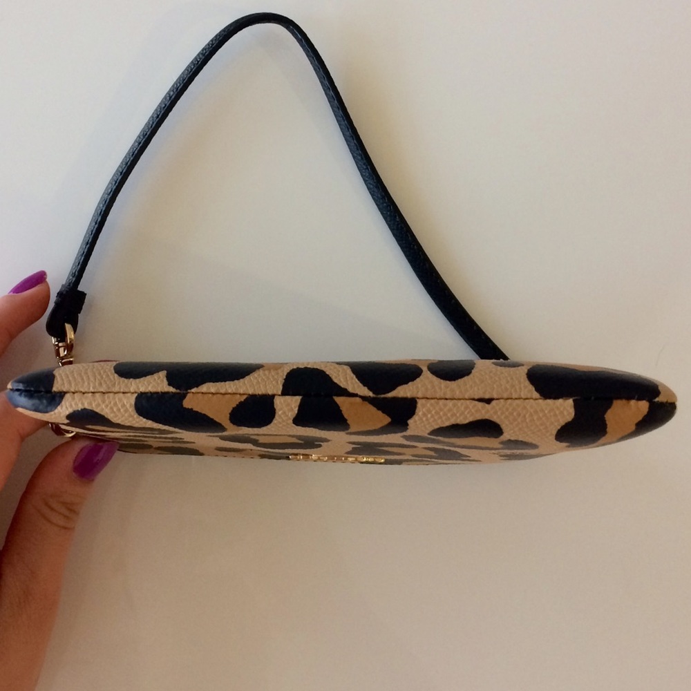 NWOT COACH Leopard Ocelot Clutch Wristlet - Picture 7 of 8
