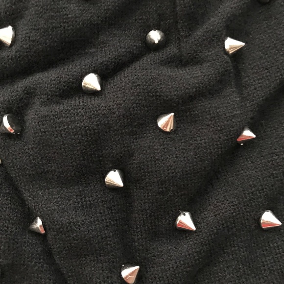 Studded Black Beanie Unisex One Size - Picture 2 of 3