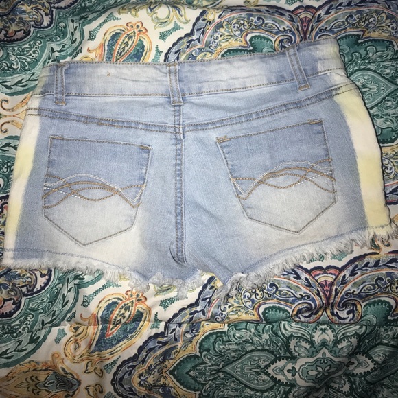 Shorts - Picture 2 of 2