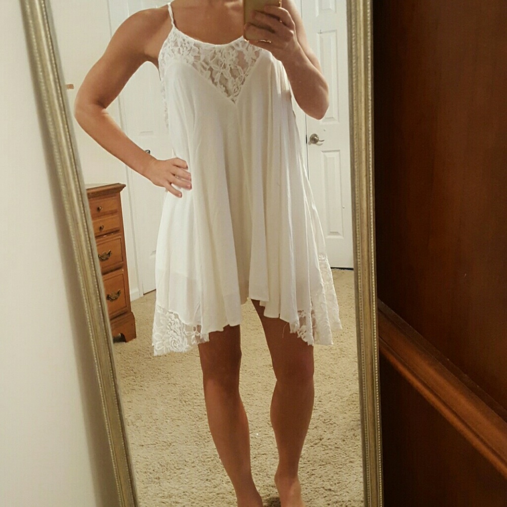 L'atiste white lace dress