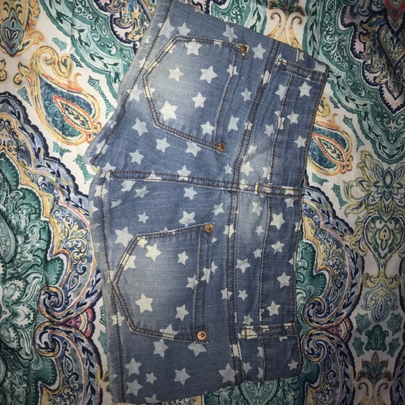 Shorts - Picture 2 of 2