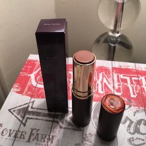 Tarted clay foundation stick