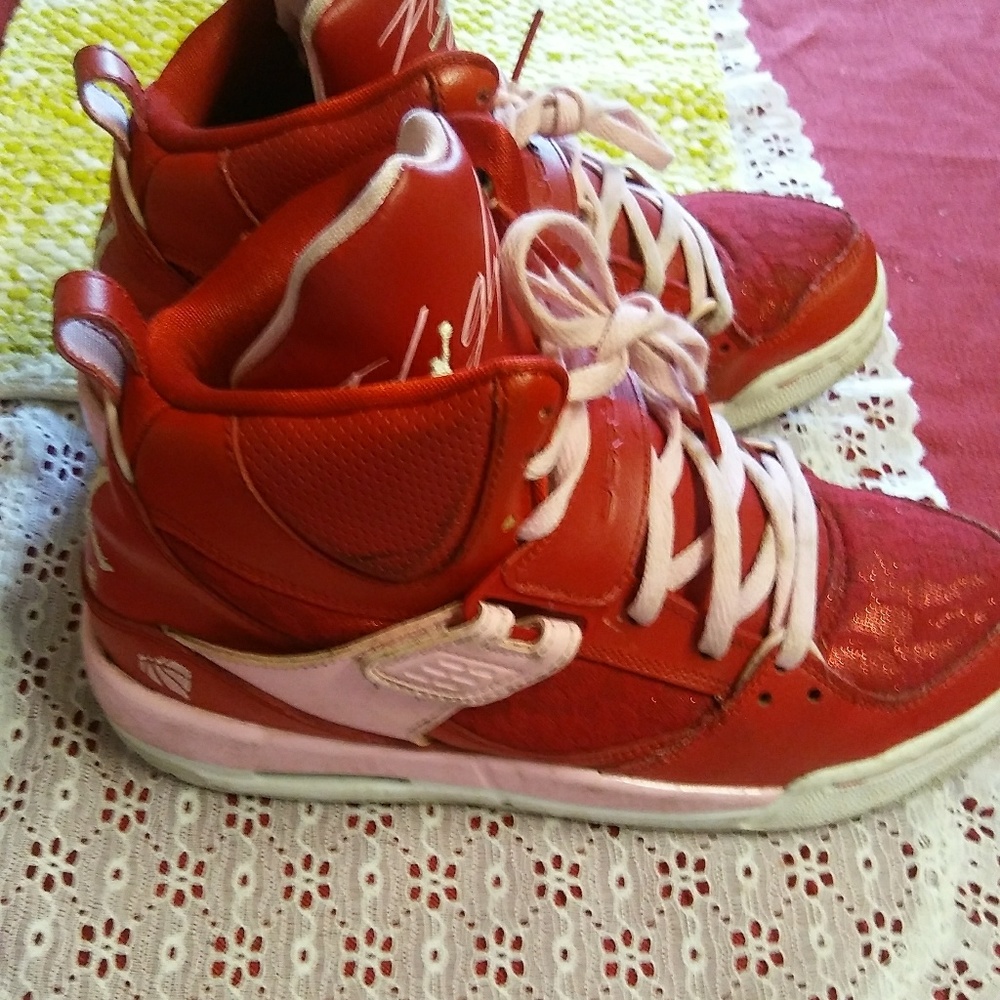Rare used red & pink Jordan flights