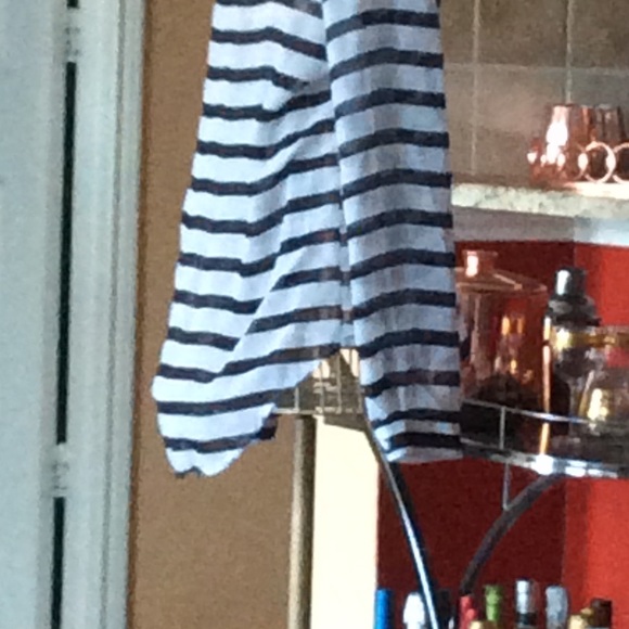 A Striped Tee🐅 - Picture 6 of 6