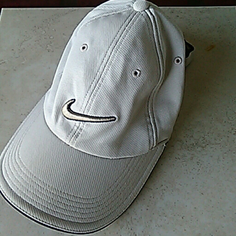 Nike golf cap