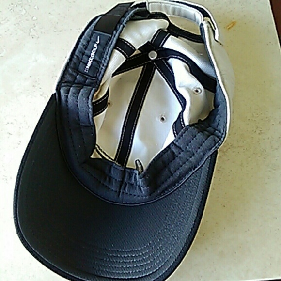Nike golf cap - Picture 3 of 5