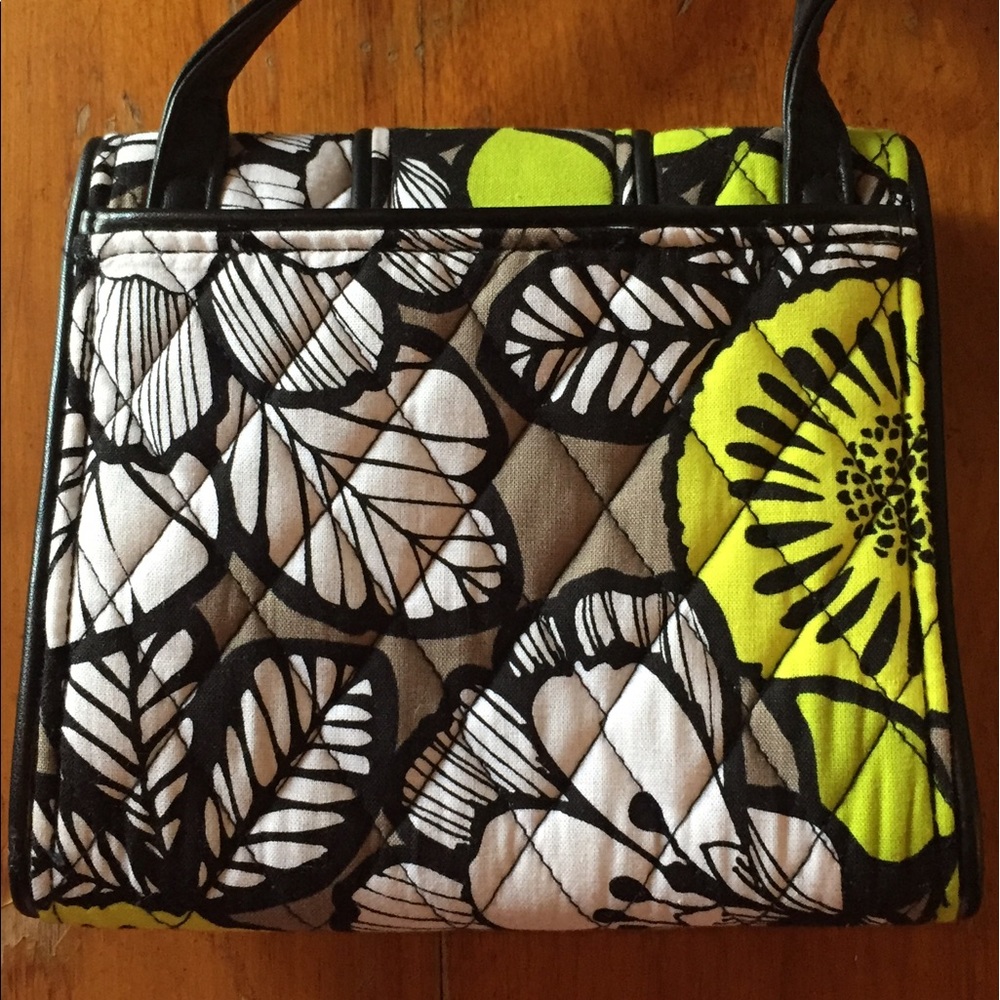 Vera Bradley Day Tote - Picture 3 of 7