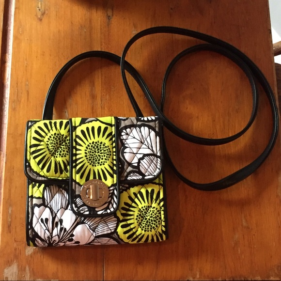 Vera Bradley Day Tote - Picture 2 of 7
