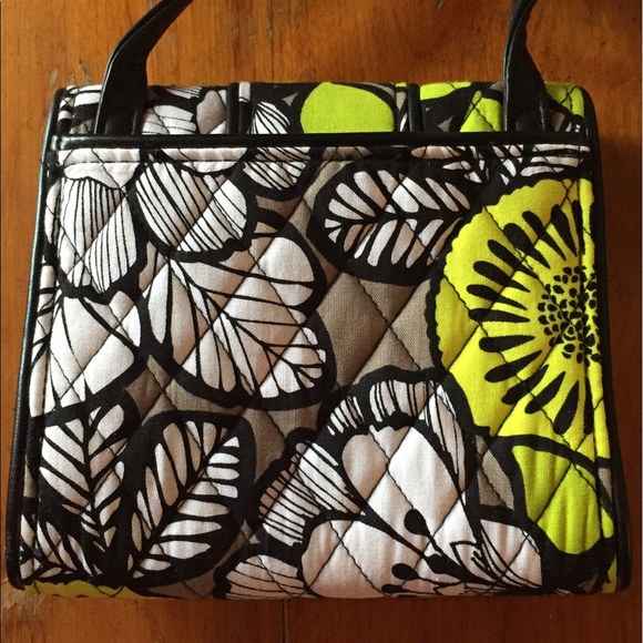 Vera Bradley Day Tote - Picture 3 of 7
