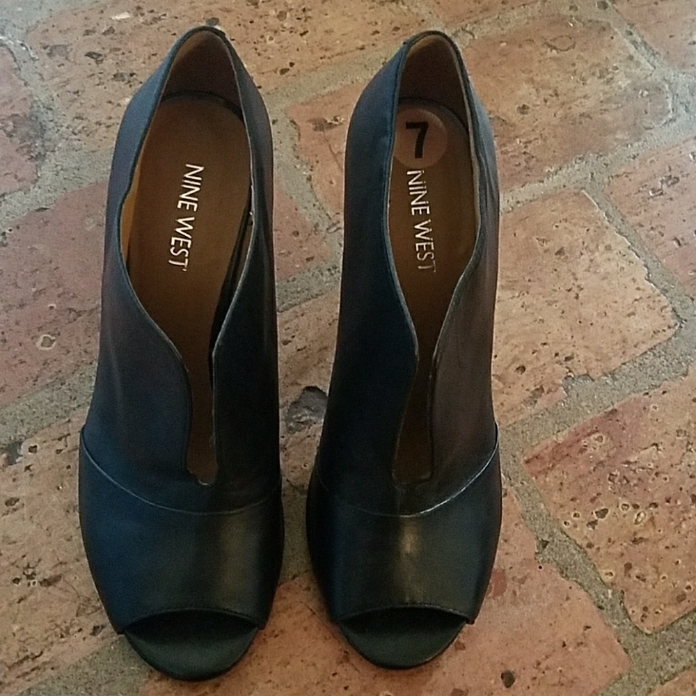 Nine west black heels