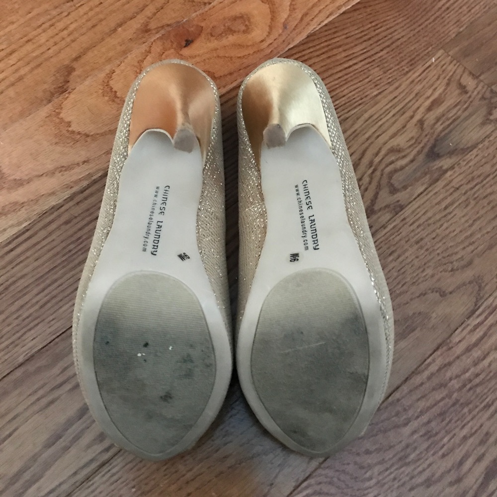 Platform Peep Toe Pumps. - Picture 3 of 8